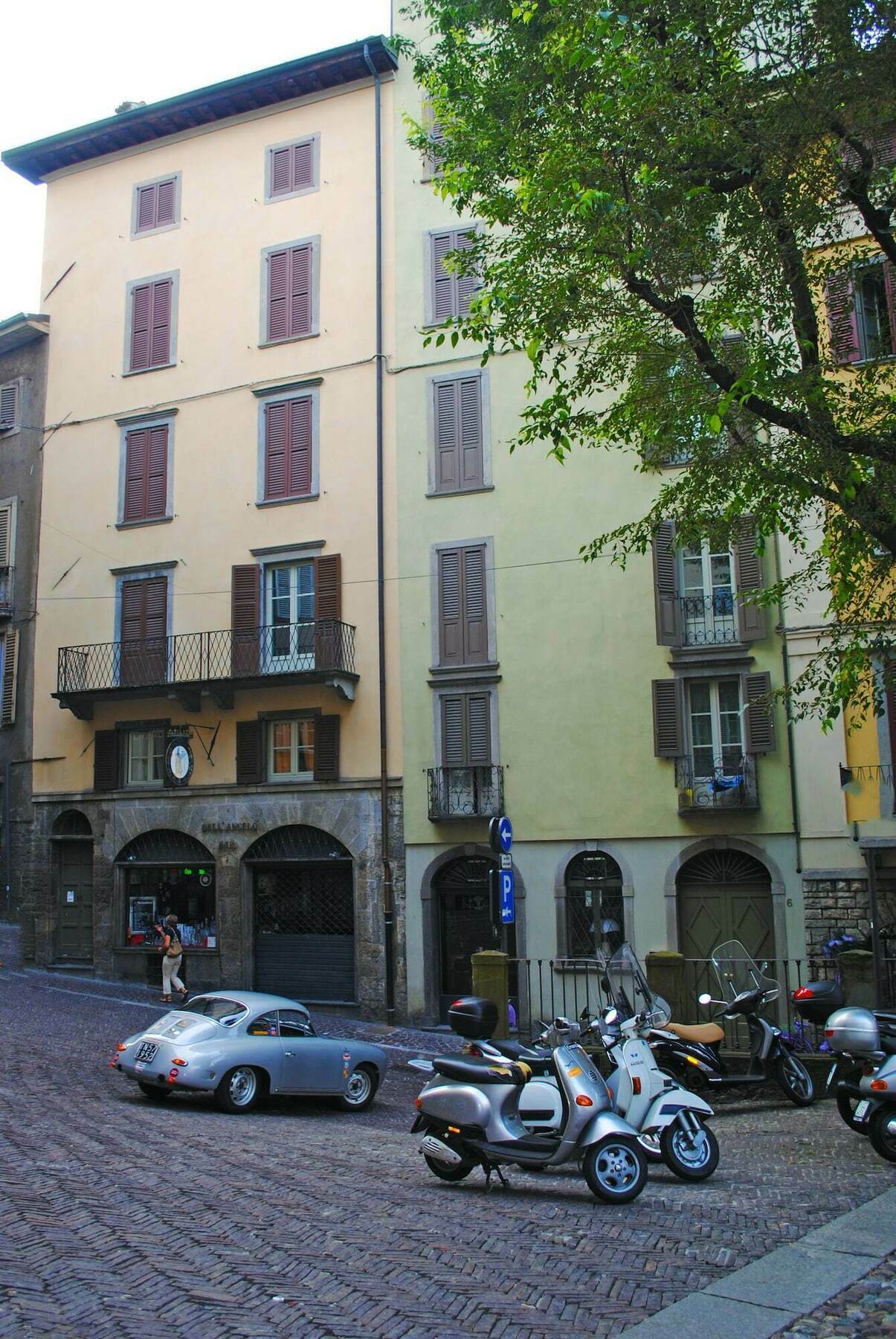 Bergamo Alta Guest House ภายนอก รูปภาพ